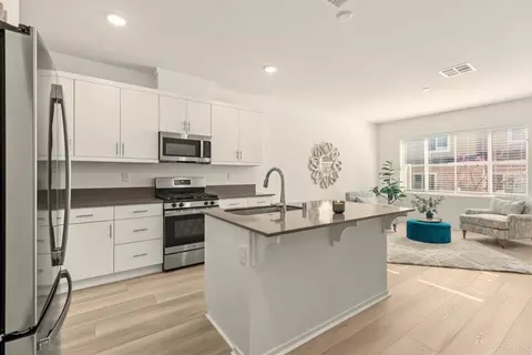 Kitchen - 355 Citrine Trl, Fallbrook, CA 92028 photo 1 of 4