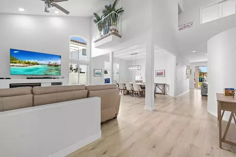 Entry Way - 4912 Colusa Dr, Oceanside, CA 92056 photo 2 of 4