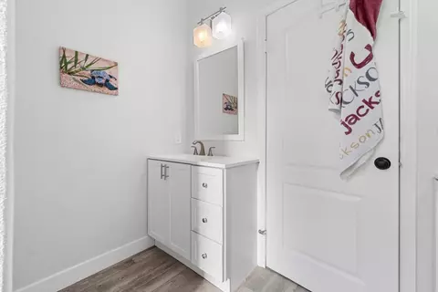 Bath - 4912 Colusa Dr, Oceanside, CA 92056 photo 4 of 6