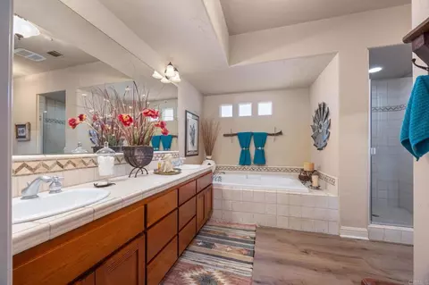 Bath - 10204 Mount Olympus Valley Rd, Fallbrook, CA 92028 photo 2 of 4