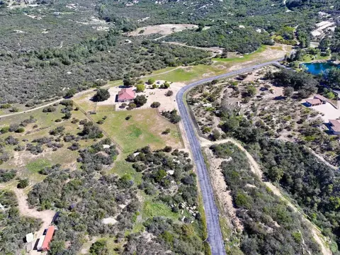 View/Area - 10204 Mount Olympus Valley Rd, Fallbrook, CA 92028 photo 9 of 15