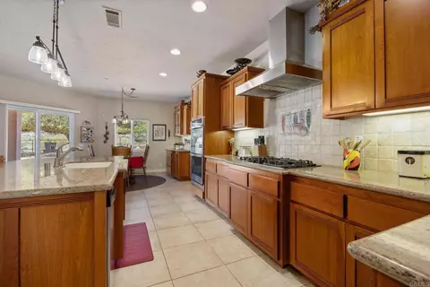 Kitchen - 10204 Mount Olympus Valley Rd, Fallbrook, CA 92028 photo 4 of 4