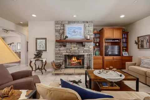 Living - 10204 Mount Olympus Valley Rd, Fallbrook, CA 92028 photo 3 of 5