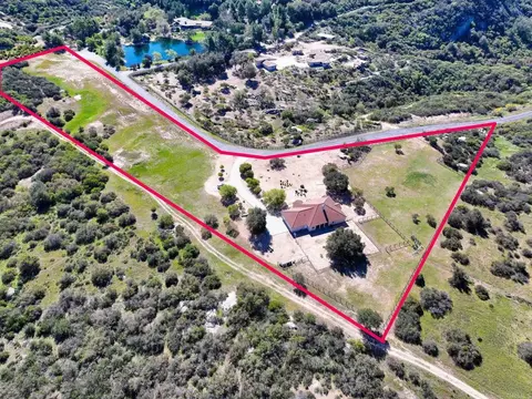 View/Area - 10204 Mount Olympus Valley Rd, Fallbrook, CA 92028 photo 6 of 15