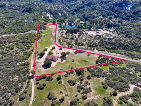 View/Area - 10204 Mount Olympus Valley Rd, Fallbrook, CA 92028 photo 7 of 15