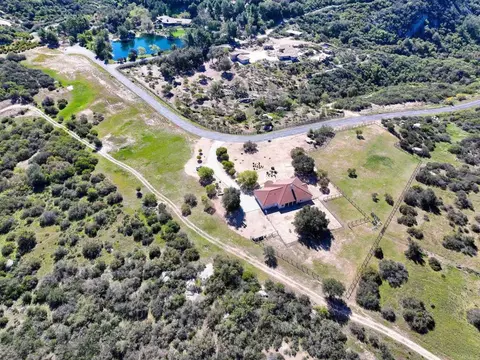 View/Area - 10204 Mount Olympus Valley Rd, Fallbrook, CA 92028 photo 5 of 15