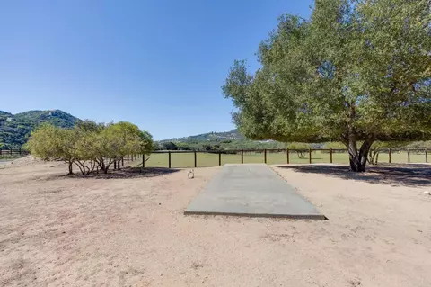 Exterior - 10204 Mount Olympus Valley Rd, Fallbrook, CA 92028 photo 5 of 13