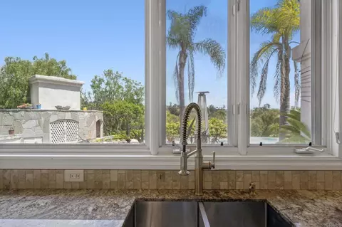Kitchen - 970 Dove Run Rd, Encinitas, CA 92024 photo 3 of 5