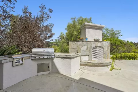 Exterior - 970 Dove Run Rd, Encinitas, CA 92024 photo 9 of 15