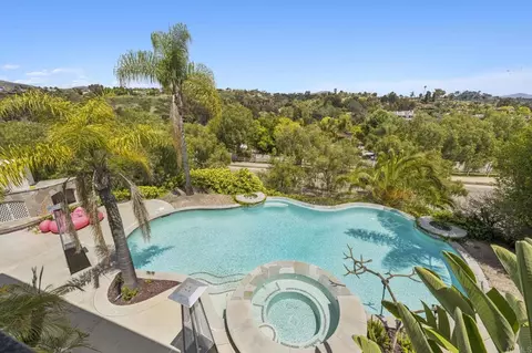 Exterior - 970 Dove Run Rd, Encinitas, CA 92024 photo 6 of 15