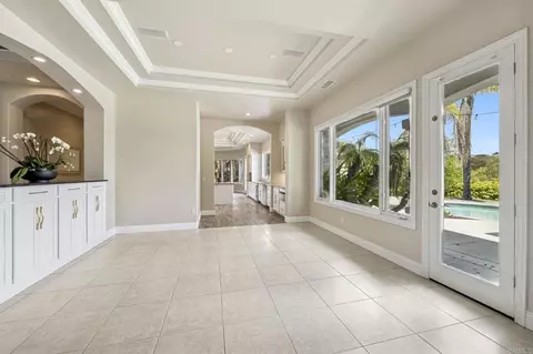 Entry Way - 970 Dove Run Rd, Encinitas, CA 92024 photo 4 of 5