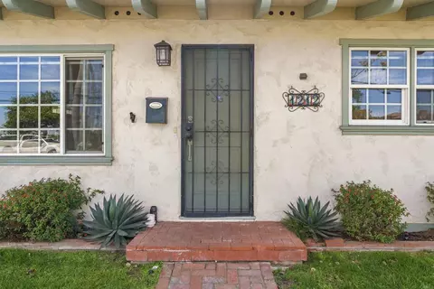 Exterior - 1212 2nd St, Coronado, CA 92118 photo 3 of 5