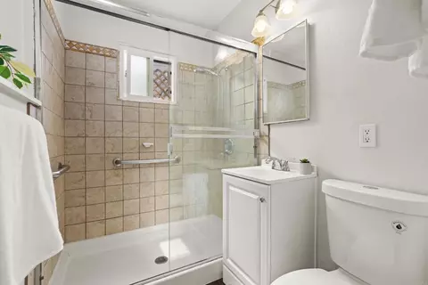 Bath - 1212 2nd St, Coronado, CA 92118 photo 1 of 1