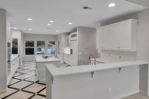 Kitchen - 4286 La Canada Rd, Fallbrook, CA 92028 photo 3 of 3