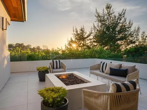 Exterior - 6819 Paseo Laredo, La Jolla, CA 92037 photo 5 of 16
