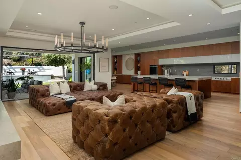 Living - 6819 Paseo Laredo, La Jolla, CA 92037 photo 2 of 8