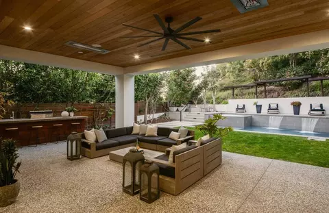 Exterior - 6819 Paseo Laredo, La Jolla, CA 92037 photo 7 of 16