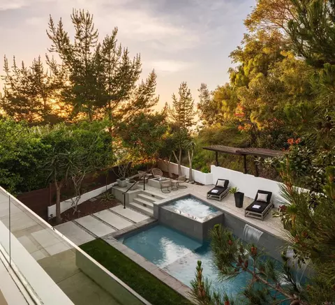Exterior - 6819 Paseo Laredo, La Jolla, CA 92037 photo 6 of 16