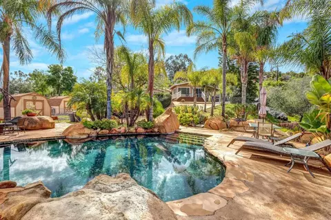 11985 Rocoso Rd, Lakeside, CA 92040