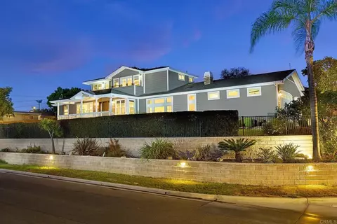 3768 Skyline Rd, Carlsbad, CA 92008