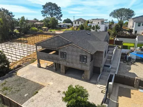 3780 Highland Dr, Carlsbad, CA 92008