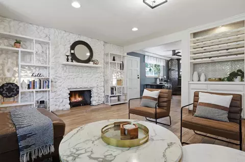 Living - 2455 Clearcrest Ln, Fallbrook, CA 92028 photo 4 of 11
