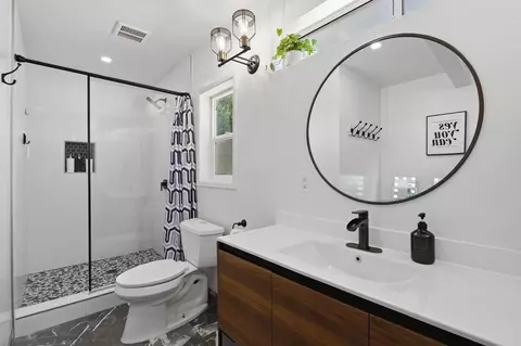 Bath - 2455 Clearcrest Ln, Fallbrook, CA 92028 photo 7 of 7