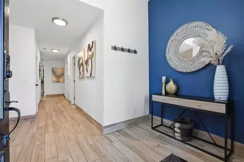 Entry Way - 2455 Clearcrest Ln, Fallbrook, CA 92028 photo 1 of 2