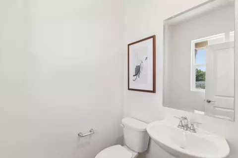 Bath - 701 Kingbird Loop, Oceanside, CA 92058 photo 3 of 4