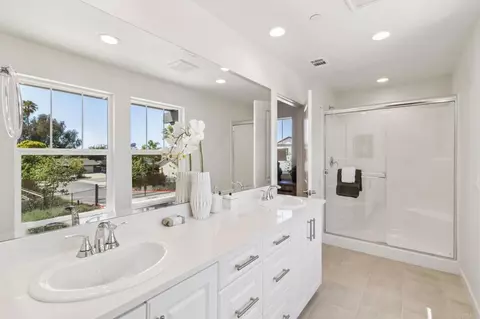 Bath - 701 Kingbird Loop, Oceanside, CA 92058 photo 1 of 4