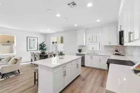 Kitchen - 701 Kingbird Loop, Oceanside, CA 92058 photo 3 of 4