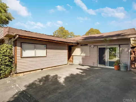 Exterior - 210 S Orange, Fallbrook, CA 92028 photo 2 of 18