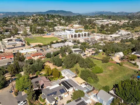 View/Area - 210 S Orange, Fallbrook, CA 92028 photo 10 of 19