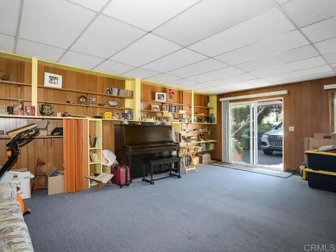 Living - 210 S Orange, Fallbrook, CA 92028 photo 4 of 5