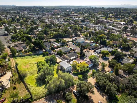 View/Area - 210 S Orange, Fallbrook, CA 92028 photo 2 of 19
