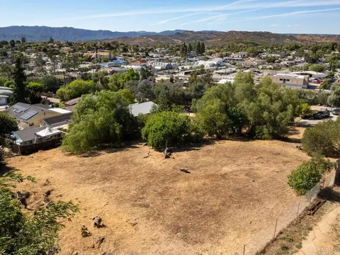 View/Area - 210 S Orange, Fallbrook, CA 92028 photo 14 of 19