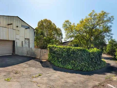 Exterior - 210 S Orange, Fallbrook, CA 92028 photo 8 of 18