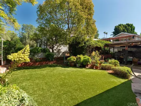 Exterior - 210 S Orange, Fallbrook, CA 92028 photo 6 of 18