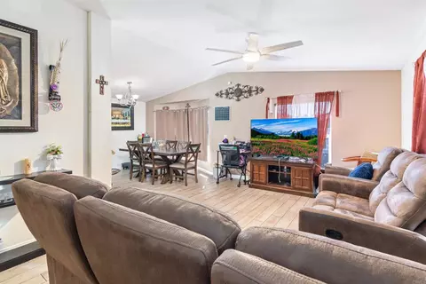 1638 Calavo Rd #34, Fallbrook, CA 92028 photo 3