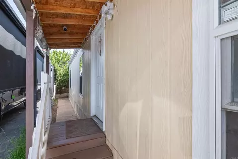 1638 Calavo Rd #34, Fallbrook, CA 92028 photo 2