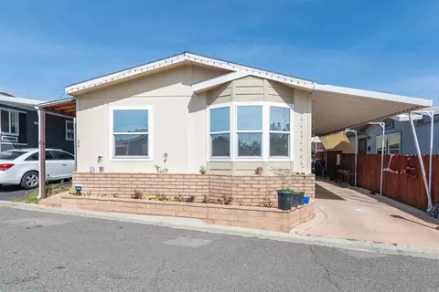 1638 Calavo Rd #34, Fallbrook, CA 92028