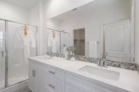 Bath - 313 Brookside Way, Santee, CA 92071 photo 3 of 4