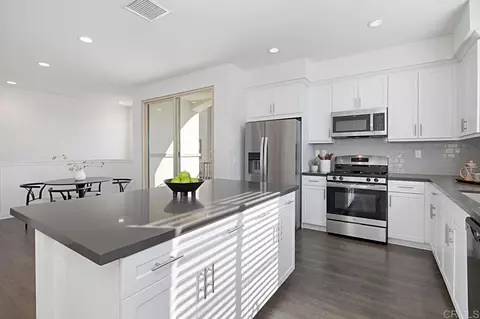 Kitchen - 313 Brookside Way, Santee, CA 92071 photo 2 of 8