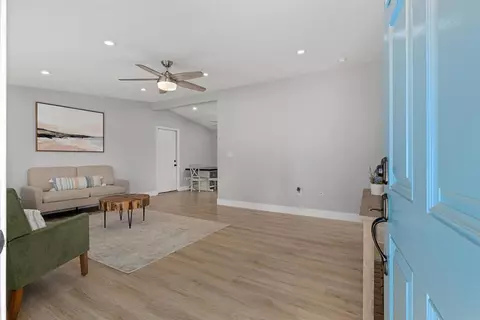 Entry Way - 1265 E Fallbrook St, Fallbrook, CA 92028 photo 1 of 3