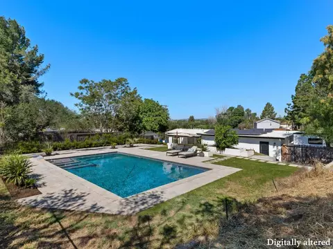 Exterior - 1265 E Fallbrook St, Fallbrook, CA 92028 photo 17 of 18