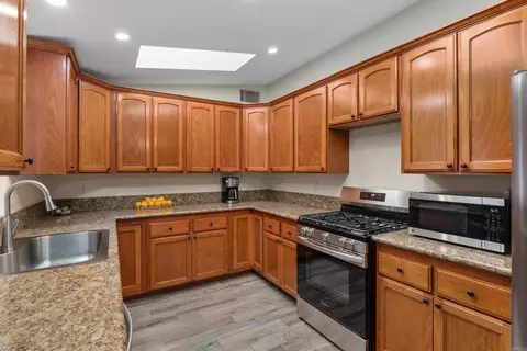 Kitchen - 1265 E Fallbrook St, Fallbrook, CA 92028 photo 1 of 4
