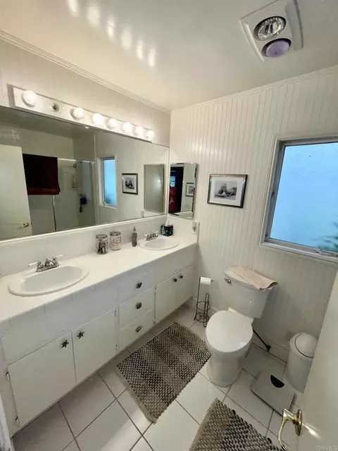 Bath - 2357 Via Monserate, Fallbrook, CA 92028 photo 1 of 1