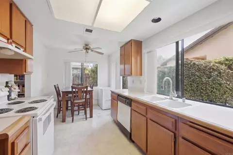 Kitchen - 4308 Los Padres Dr, Fallbrook, CA 92028 photo 2 of 2