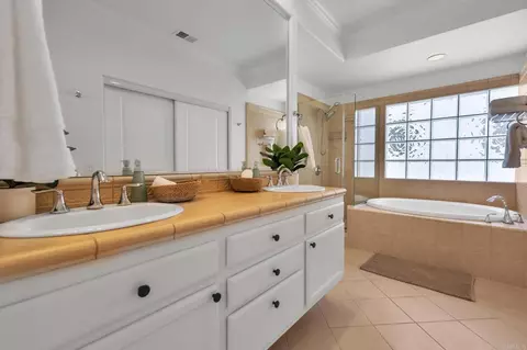 Bath - 424 N Tremont St, Oceanside, CA 92054 photo 3 of 7