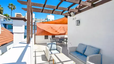 Exterior - 424 N Tremont St, Oceanside, CA 92054 photo 5 of 5